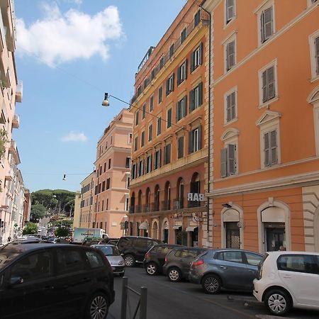 Colosseum Super Family Apartment ローマ エクステリア 写真